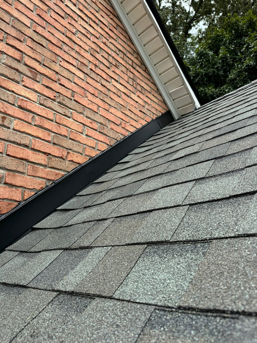 GAF vs. CertainTeed: Which Roofing Shingles Are Best for Georgia  Homes?